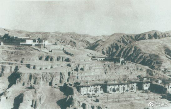 1947年12月25日至28日，中共中央在陜北米脂楊家溝召開(kāi)擴(kuò)大會(huì)議（十二月會(huì)議）。圖為會(huì)議會(huì)址。